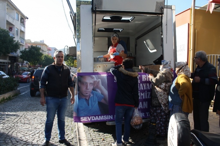 Arkadaşları İçin Lokma Döktürdüler