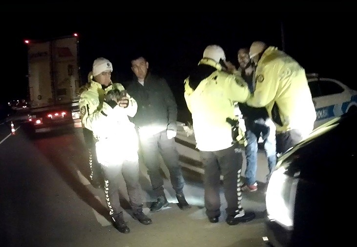 Uygulamada Trafikçiler 395 Araç Denetlendi, 159 Sürücüye 53 Bin Lira Ceza Kesildi