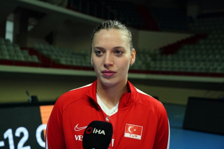 Cansu Özbay: “Olimpiyata Gitme Hayalim Var, Umarım Gerçek Olur”