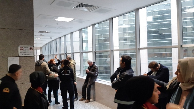 Başörtülü Öğretmene Saldıran Sanık Hakim Karşısında