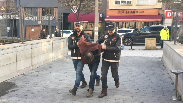 Utanç Onu Bu Hale Getirdi