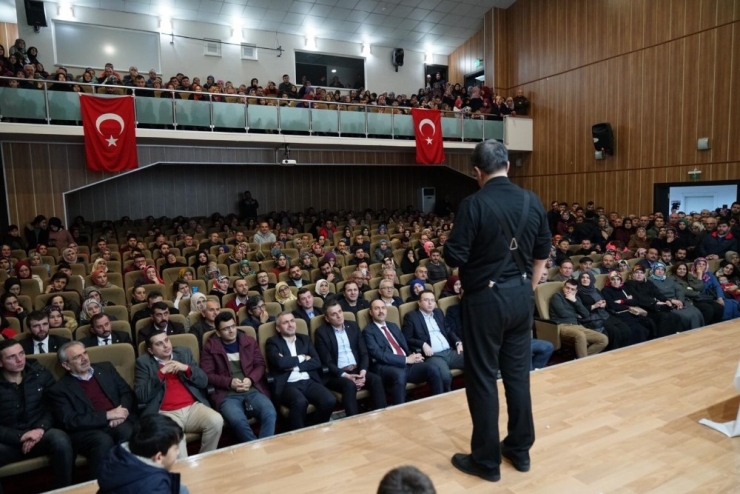 Hayati İnanç’a Yoğun İlgi