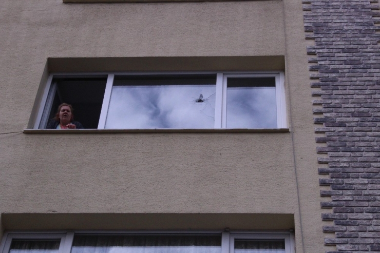 İzmir’deki Silahlı Saldırının Şiddeti Gün Aydınlanınca Ortaya Çıktı