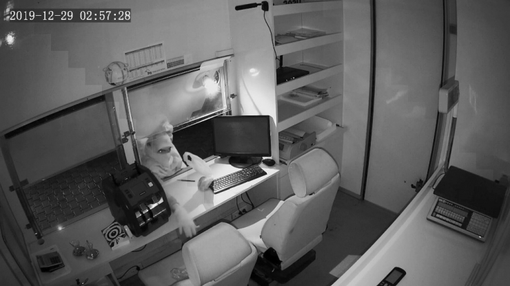 Jandarma, Hırsızlık Zanlısını Ayakkabısındaki Çizgiden Yakaladı