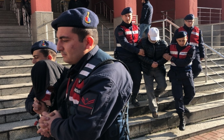 Kocaeli’deki Deaş Operasyonunda Yakalanan 3 Kişi Tutuklandı
