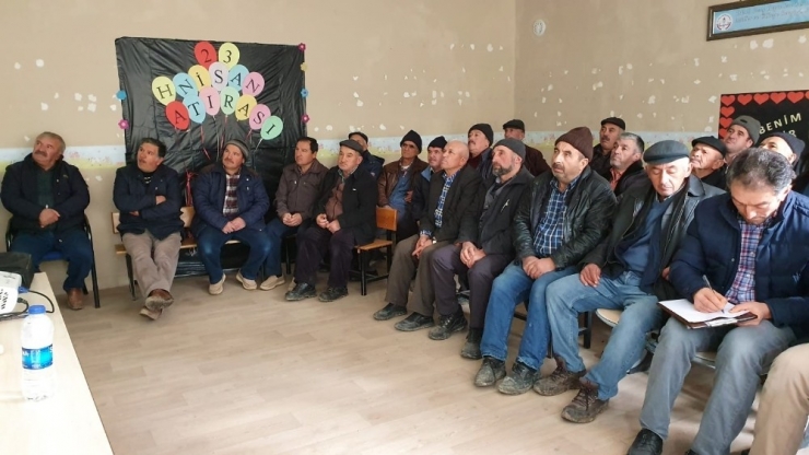 İhsaniye’deki Çiftçiler Destek Konusunda Bilgilendirildi
