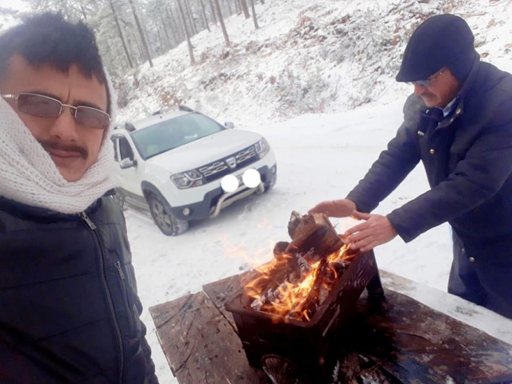 Kar Yağmadı, Vatandaşlar Ulus Dağı’na Akın Etti