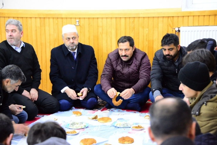 Vali Mustafa Masatlı Sabah Namazında Vatandaşlarla Buluşmasını Sürdürdü