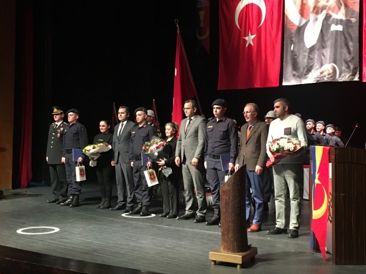 Eğitimlerini Tamamlayan 1999/4-3 Dönem Devre Kaybı Erler And İçti