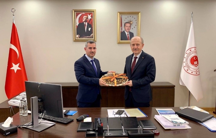 Başkan Çınar, Ankara’da Temaslarda Bulundu