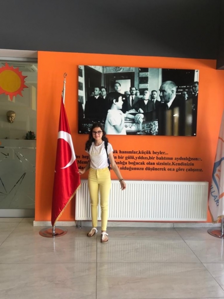 Bilecikli Ecesu, World Scholar’s Cup Dünya Finallerine Katılma Hakkı Kazandı