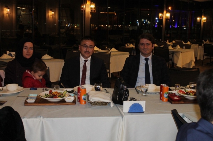 Van’daki Cumhuriyet Savcılarına Plaket