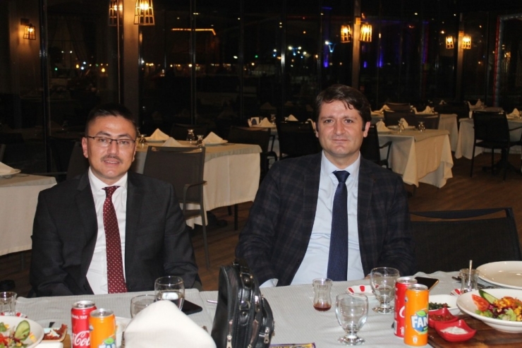 Van’daki Cumhuriyet Savcılarına Plaket