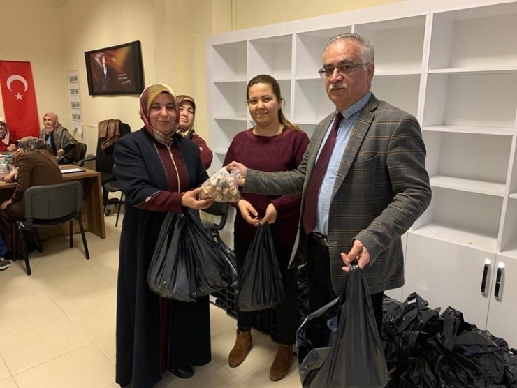 Yayladağı’nda ’’Çiçekler Doğanın Gülümseyişidir’’ Projesi