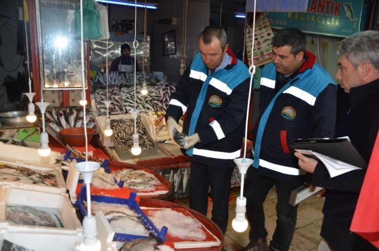 Karabük’te Balık Tezgahlarında Denetim Yapıldı