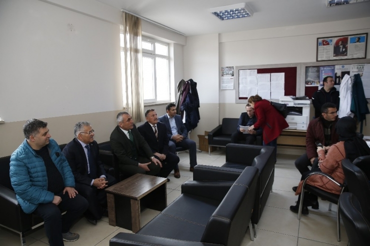 Başkan Büyükkılıç’tan, Öğrencilere: “Örnek Ve Önder Olmanızı İstiyoruz”