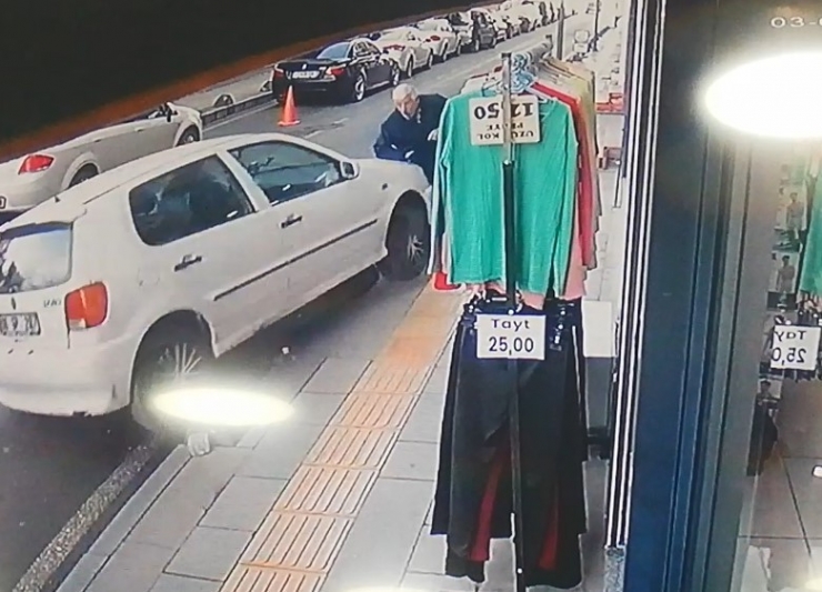 Kaldırımda Beklerken Ölümden Döndü