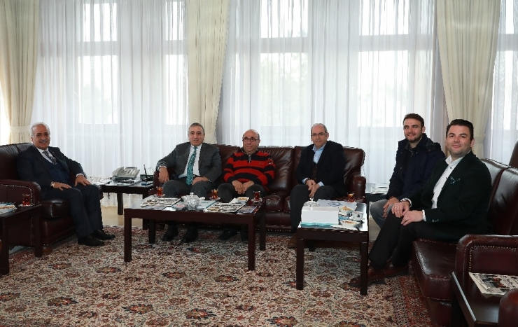 Türkiye Kayak Federasyonu Başkanı Ali Oto Atatürk Üniversitesi’nde