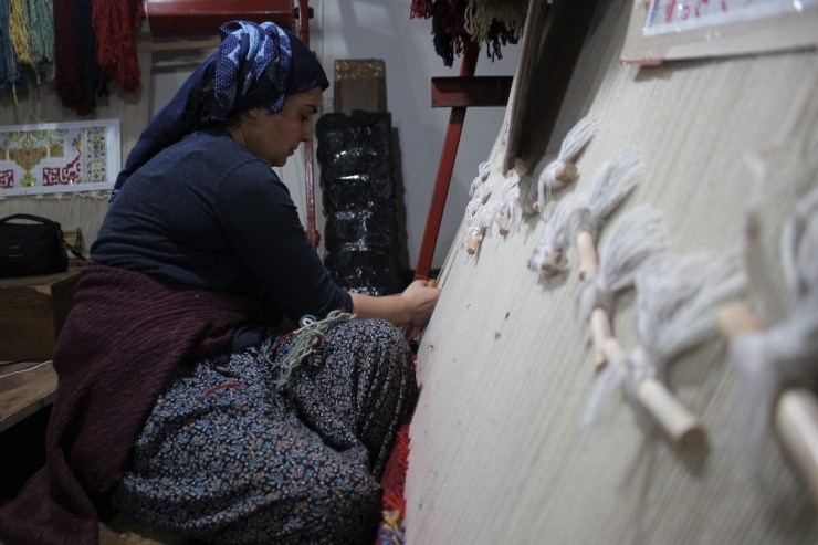 Dünyada Kendi Adıyla Anılan Tek Halı ‘Uşak Halısı’