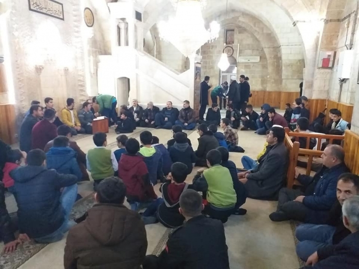 Gençler Camide Buluşuyor