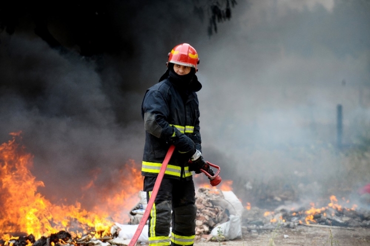 Büyükşehir İtfaiyesi İle Güvendesiniz