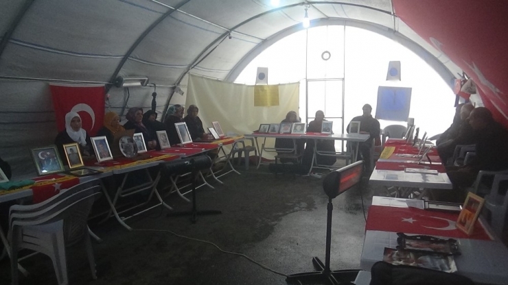 Annelerin Hdp Önündeki Evlat Nöbeti 124’ncü Gününde