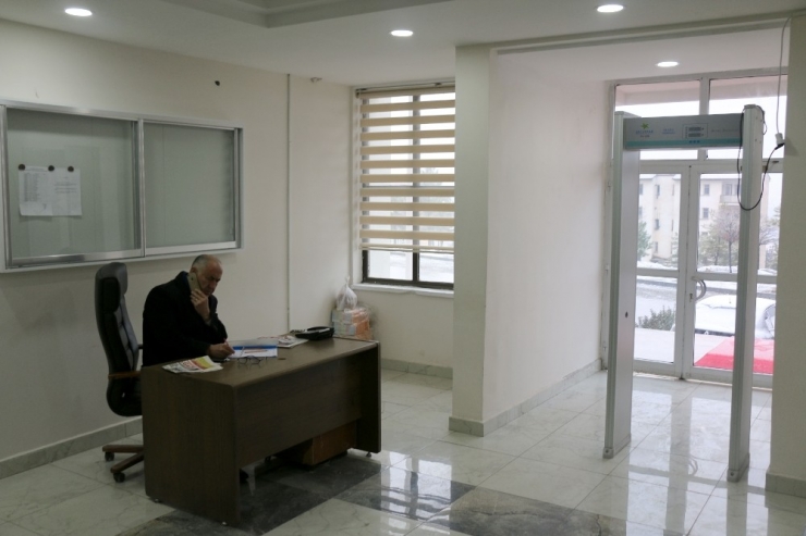 İlk Nöbet Başkan Karadağ’ın