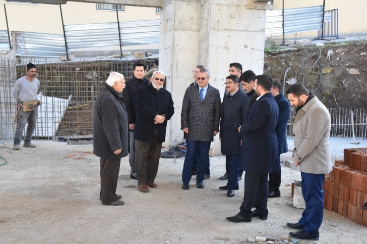 Vali Deniz Manisa’nın Tarihi Alanlarında İncelemelerde Bulundu