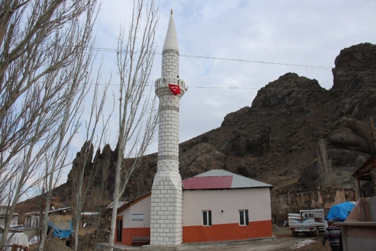 Topkaynak Köyü Camisi Yeniden Hizmete Açıldı