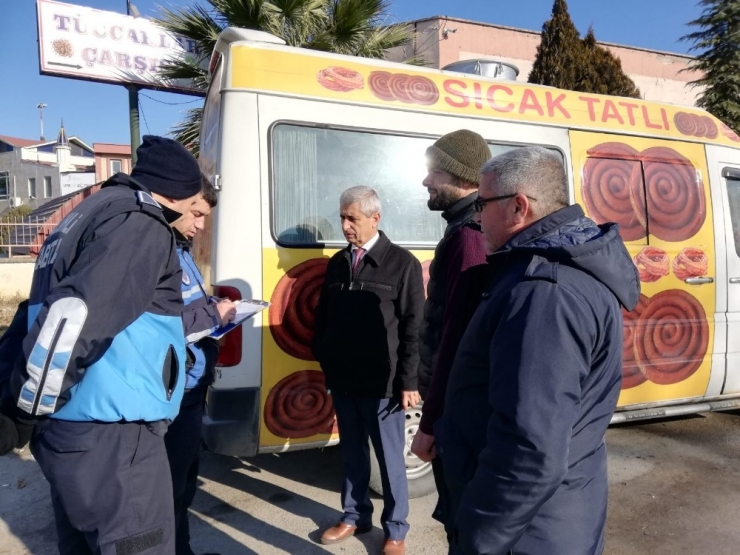 Salihli Zabıtası Halkın Sağlığıyla Oynayanlara Göz Açtırmıyor