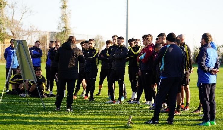 İstanbulspor Hazırlıklarını Sürdürdü