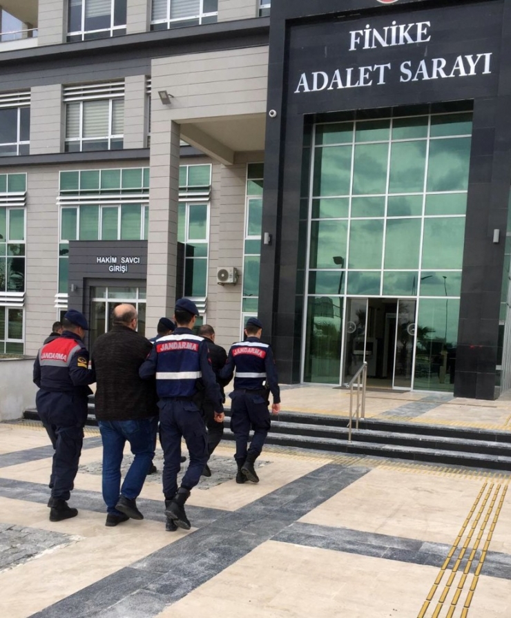 Antalya’da Fuhuş Operasyonu