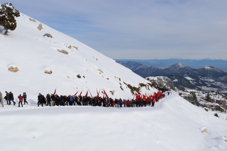Beydağları’nda Sarıkamış Şehitleri İçin Yürüdüler