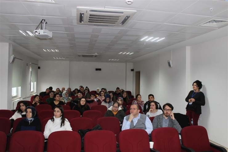 Sağlık Çalışanlarına Bulaşıcı Hastalıklar Eğitimi