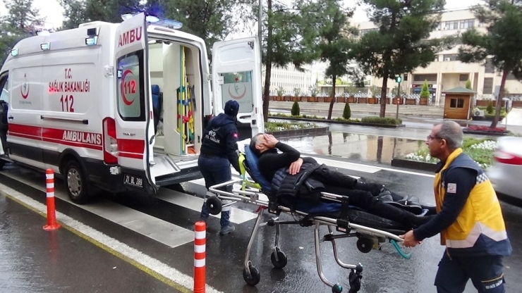 Amca Yeğen Kavgasında Kan Aktı: 1 Yaralı