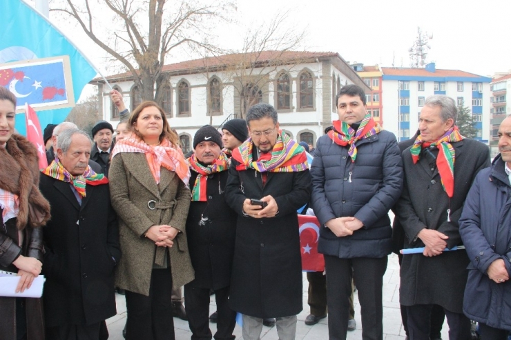 Doğu Türkistan İçin “Tek Yürek” Mitingi