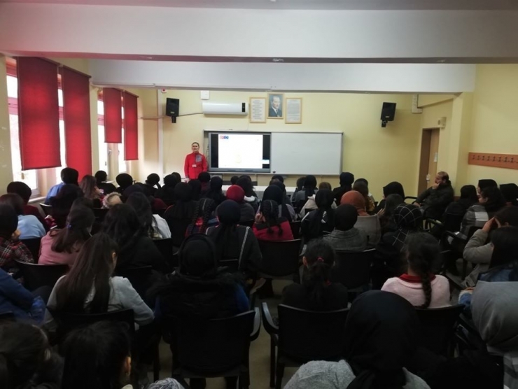 Öğrenciler İlik Ve Kan Bağışının Önemi Öğrendiler