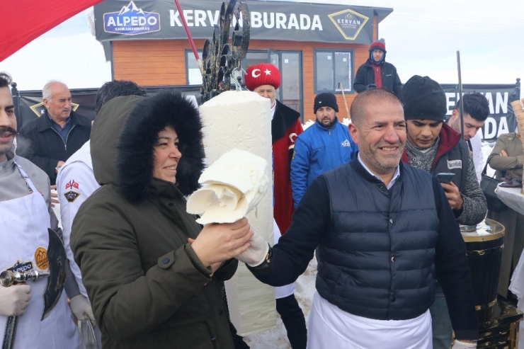 Kış Ortasında Dondurma İzdihamı