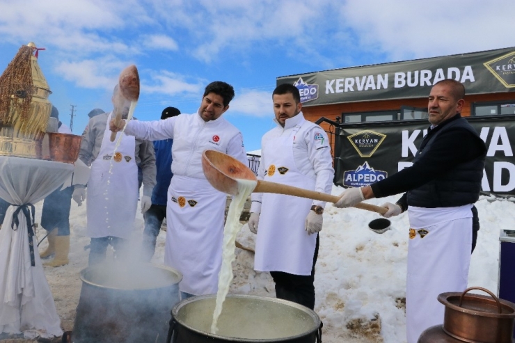 Kış Ortasında Dondurma İzdihamı