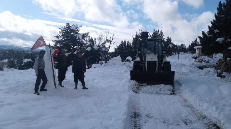 Mersin’in Yüksek Kesimlerinde Kar Kalınlığı 1,5 Metreye Ulaştı