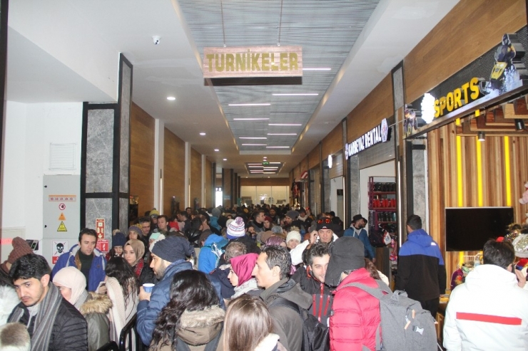 Uludağ Hafta Sonu Doldu Taştı