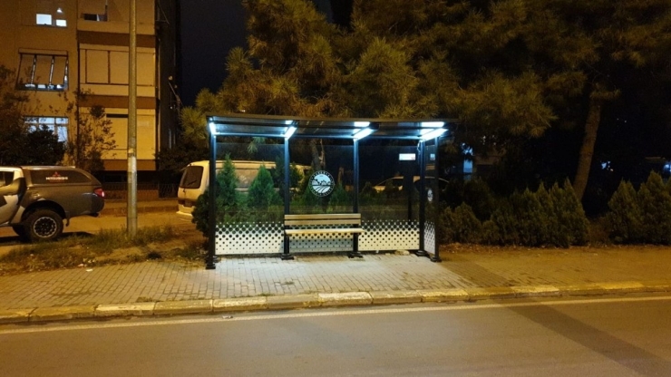 Kapalı Duraklara Led Sistemleri Kuruldu