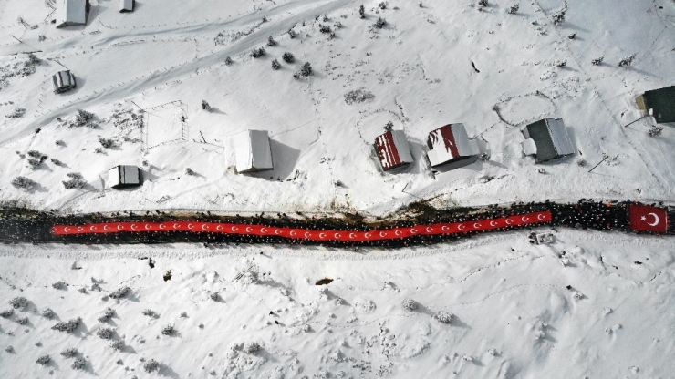 Sarıkamış Şehitleri 2 Bin 200 Rakımlı Sis Dağı’nda Anıldı