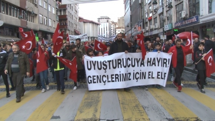 Çaykur Rizespor Taraftarlarından Uyuşturucuya Karşı Yürüyüş