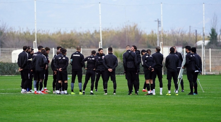 Karagümrük Hız Kesmiyor