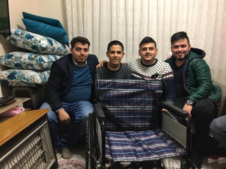 Ak Parti Köşk Gençlik Kolları’ndan Örnek Davranış