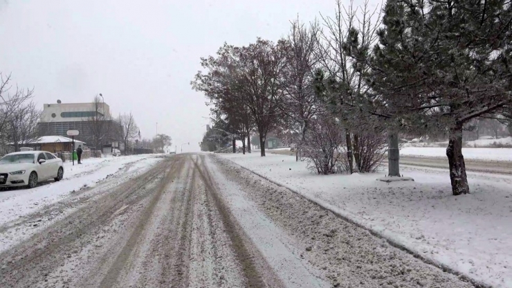 Başkent’te Kar Yağışı Etkili Oldu