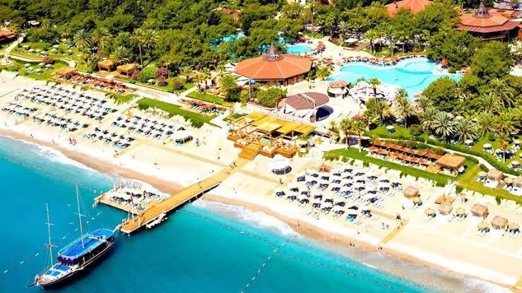 Antalya’daki 5 Yıldızlı Ünlü Otele İcra Şoku