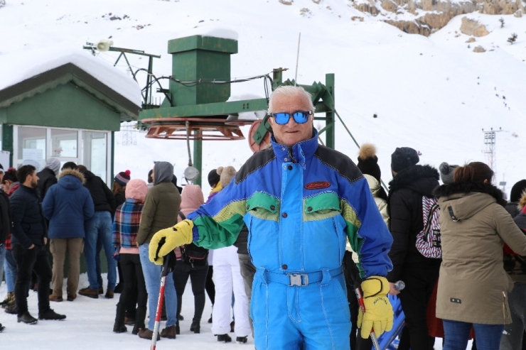 Saklıkent’te Kayak Sezonu Açıldı