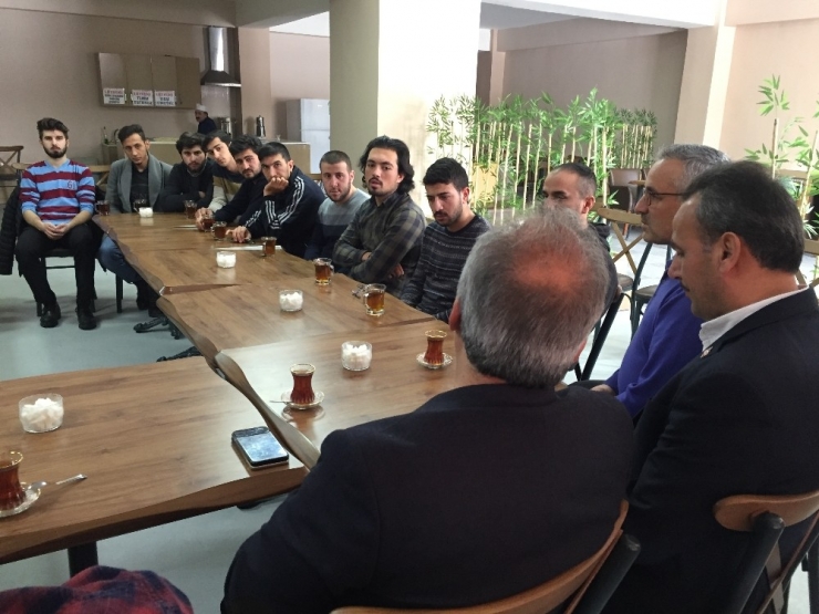 Prof. Dr. Çomaklı: "Kültürel İş Birliğinin Gelişmesi Adına Yeni Projelere Gereken Desteği Vereceğiz"